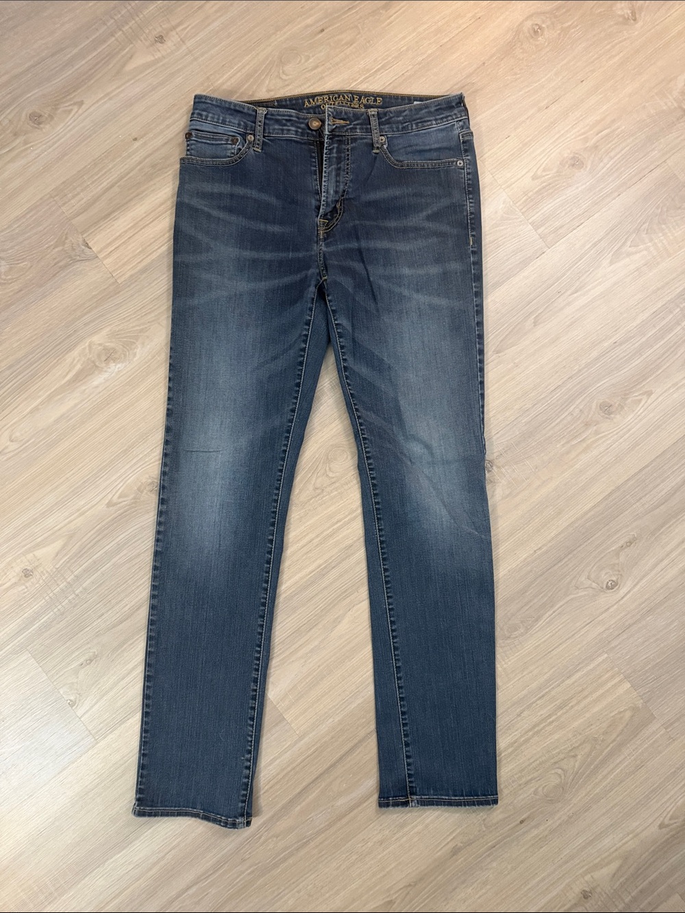American Eagle Extreme Flex Slim Straight Denim Jeans.  Sz 32/34